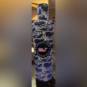 Vineyard vines water bottle